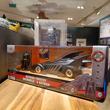 Charger l&#39;image dans la galerie, Batmobile 1:24 - Réplique Batman Forever
