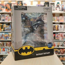 Charger l&#39;image dans la galerie, Batman Defiant - DC Gallery
