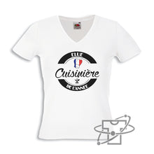 Charger l&#39;image dans la galerie, Elue cuisinière (T-Shirt Femme)
