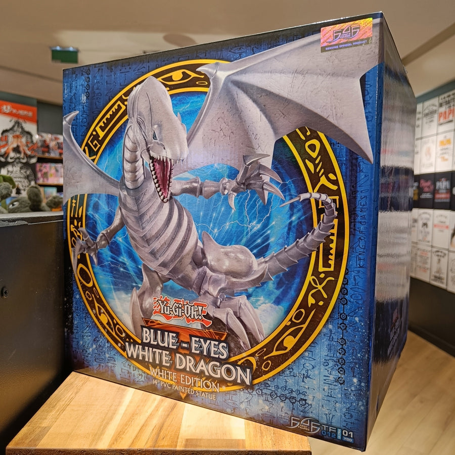 Blue Eyes White Dragon (Yugioh) - White Edition